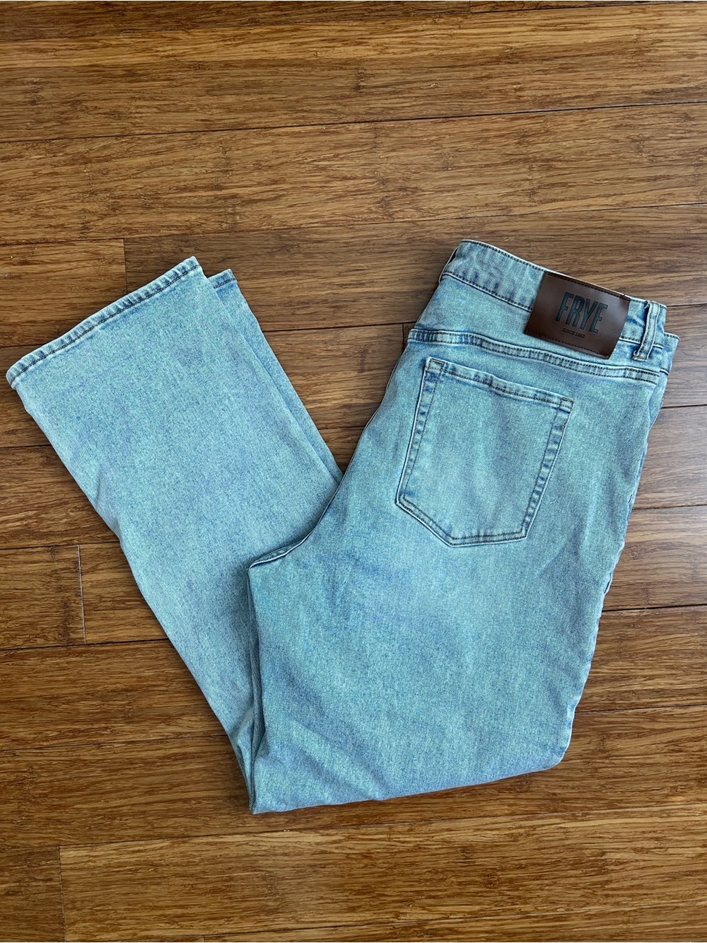 FRYE Women’s Light Wash Straight Jeans Size 12